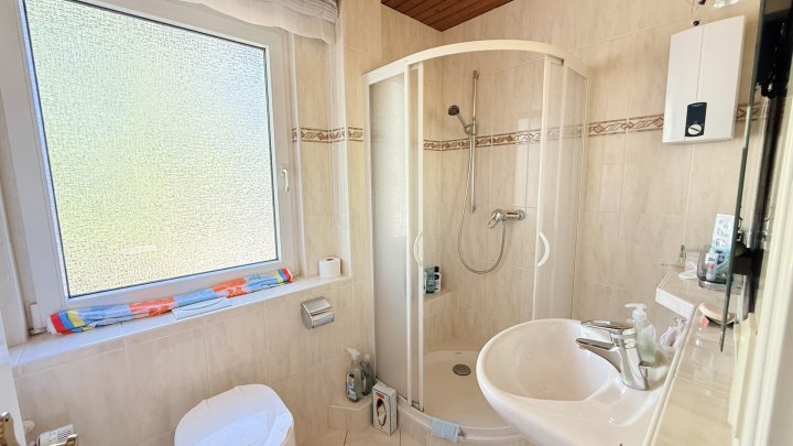 Charmantes Reihenhaus mit Balkon und Garten in äußerst attraktiver Lage von Saarlouis zu verkaufen