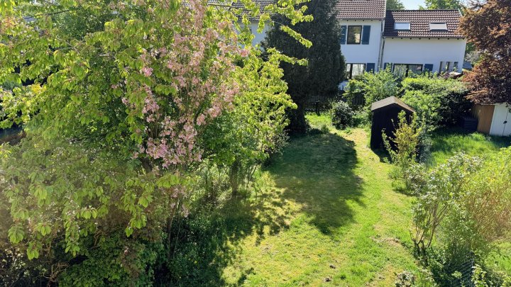 Charmantes Reihenhaus mit Balkon und Garten in äußerst attraktiver Lage von Saarlouis zu verkaufen