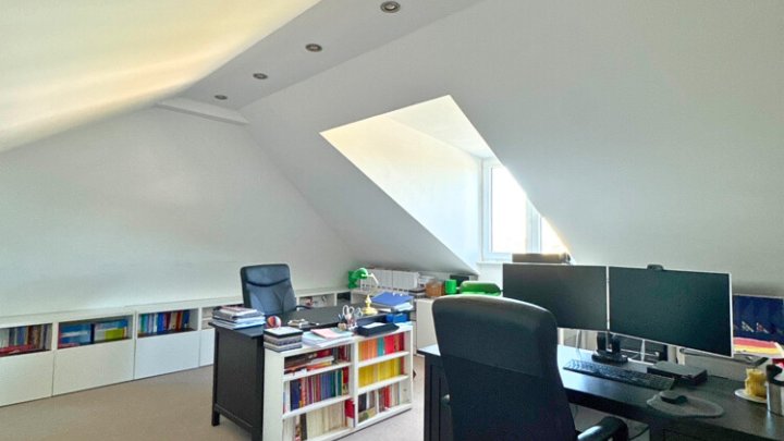 Freistehendes saniertes Familienparadies, mit Bauplatz in toller Lage von Riegelsberg