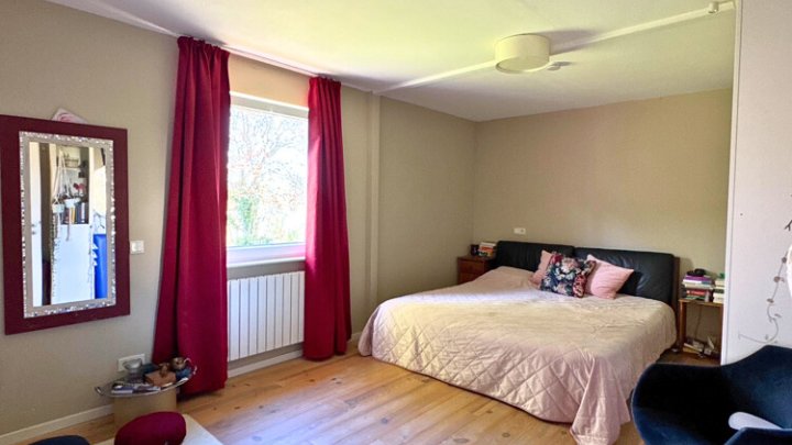 Freistehendes saniertes Familienparadies, mit Bauplatz in toller Lage von Riegelsberg