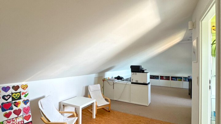 Freistehendes saniertes Familienparadies, mit Bauplatz in toller Lage von Riegelsberg