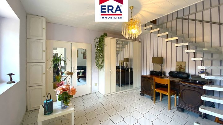 EIN-, BIS ZWEIFAMILIENHAUS MIT BAULAND, FREISTEHEND IN DALEM/FR, NÄHE SLS