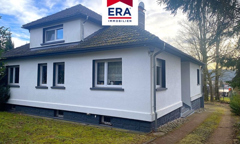 KEINE VERMITTLUNGSGEBÜHREN ! EINFAMILIENHAUS MIT POOL, RUHIGE LAGE, IN FORBACH/FR, NÄHE SB