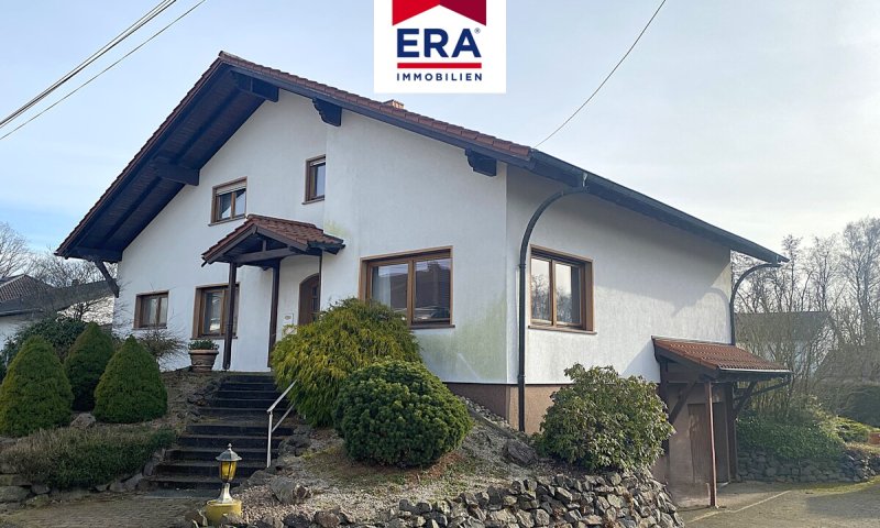 KEINE VERMITTLUNGSGEBÜHREN ! EINFAMILIENHAUS, FREISTEHEND,RUHIGE LAGE IN SCHOENECK/FR, NÄHE SB