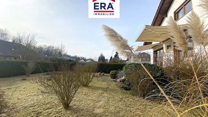 KEINE VERMITTLUNGSGEBÜHREN ! EINFAMILIENHAUS, FREISTEHEND,RUHIGE LAGE IN SCHOENECK/FR, NÄHE SB