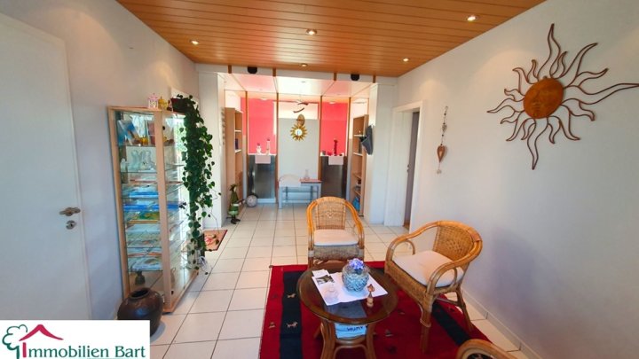 263 m² WOHNFLÄCHE! WOHNHAUS MIT GEWERBEEINHEIT IN WEISKIRCHEN