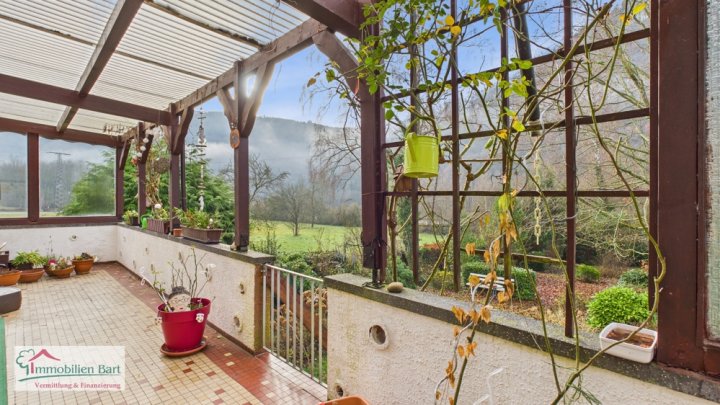 SAARBURG(SERRIG): WOHNHAUS MIT 2 WOHNUNGEN