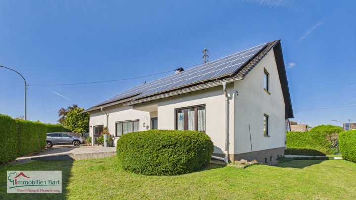 GRENZE LUXEMBURG: 4 GARAGEN/2 WOHNEINHEITEN/ PV ANLAGE/TOP WOHNLAGE IN ORSCHOLZ