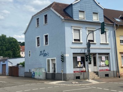 Straßenfront