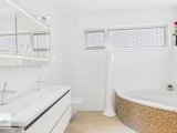 Bad zugehörig zum Hauptschlafzimmer