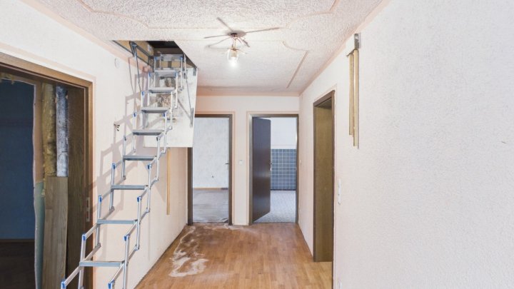 Einfamilienhaus mit Sanierungsbedarf in 1A Lage von Eppelborn zu verkaufen.