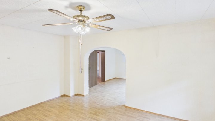 Einfamilienhaus mit Sanierungsbedarf in 1A Lage von Eppelborn zu verkaufen.