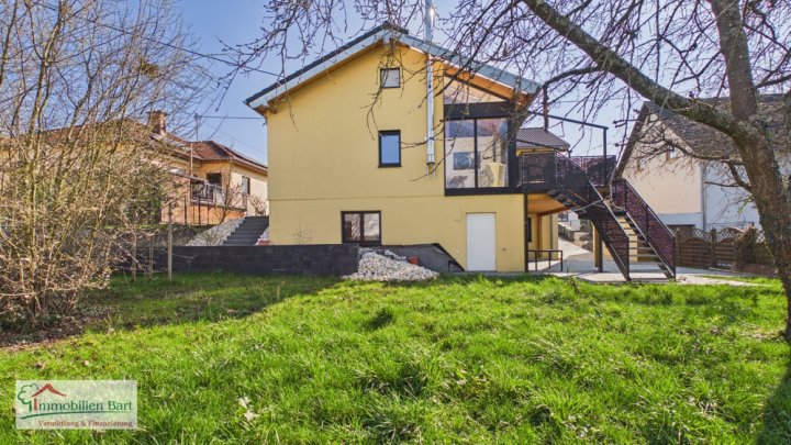 GRENZE L-REMICH/L-SCHENGEN: NEUWERTIGES A+ BIO-SOLARHAUS IN TOP LAGE