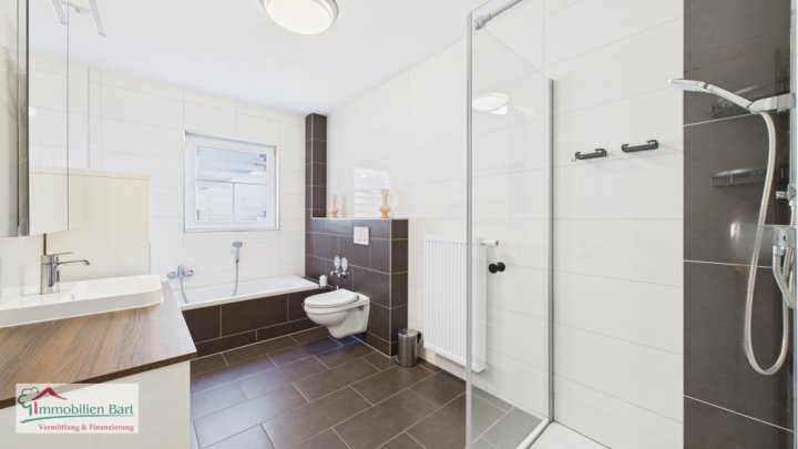 GRENZE L-SCHENGEN: MODERNE, HELLE WOHNUNG IN TOP LAGE VON PERL