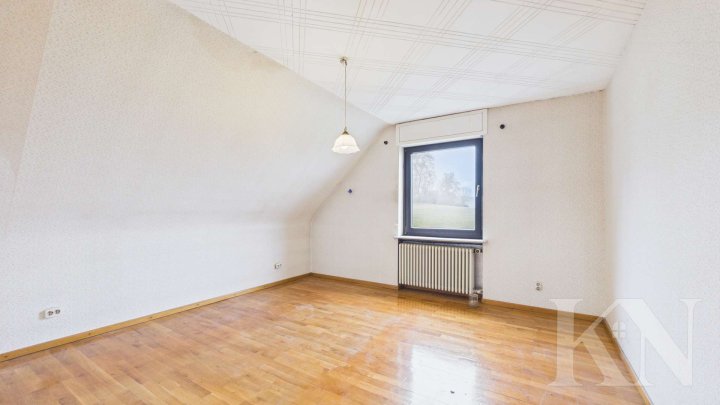 Freistehendes Einfamilienhaus in ruhiger Feldrandlage von Püttlingen – Platz für die ganze Familie
