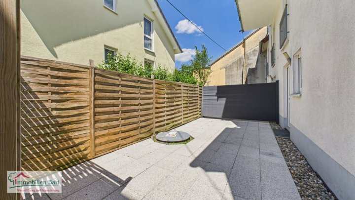 WOHNUNG MIT GARAGE / SOFORT VERFÜGBAR / GRENZE L-REMICH