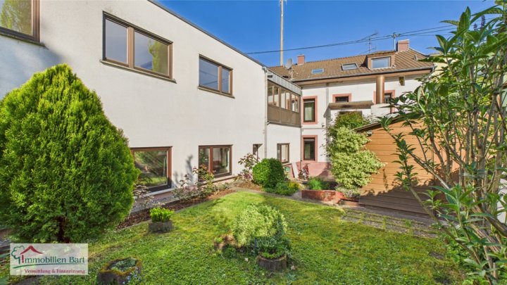 MERZIG: GUTER ZUSTAND! WOHN/- UND GESCHÄFTSHAUS MIT 430 M² WOHN-/ NUTZFLÄCHE