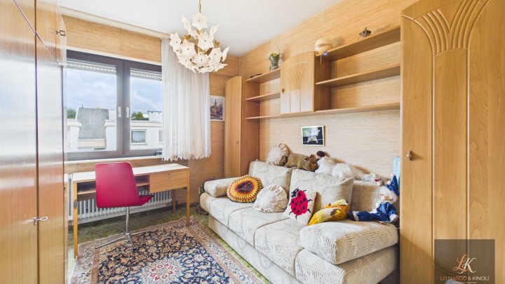 Großzügige Wohnung mit Balkon und Garage in Saarbrücken auf dem Rotenbühl
