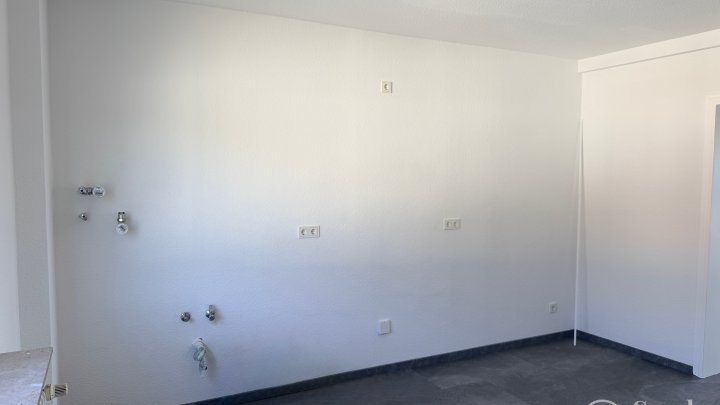 Erstbezug nach Sanierung -  ab September - Helle 2-Zimmer-Wohnung mit Balkon und Panoramablick