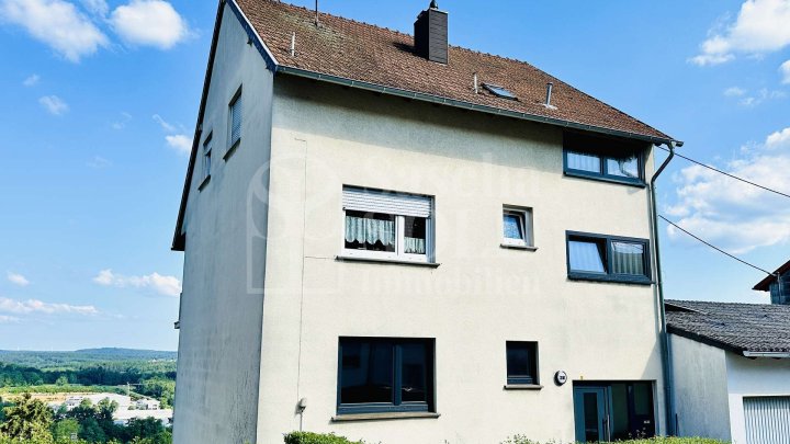 Helle 2-Zimmer-Wohnung mit Balkon und Panoramablick - Erstbezug nach Sanierung -  ab Juli 2026