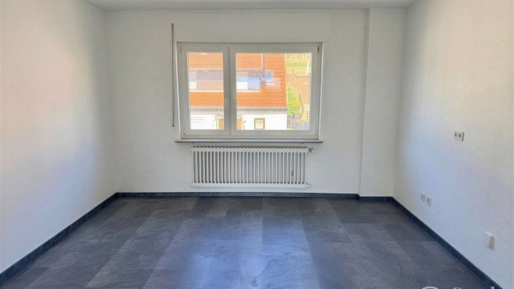 Erstbezug nach Sanierung -  ab September - Helle 2-Zimmer-Wohnung mit Balkon und Panoramablick