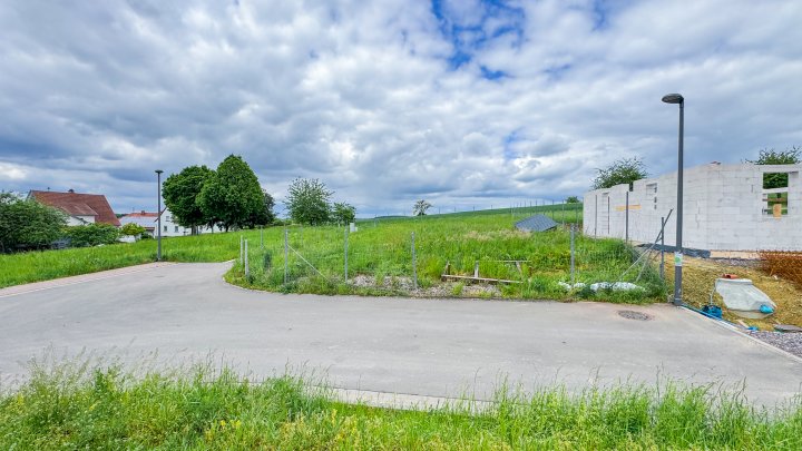 IM NEUBAUGEBIET - Vollerschlossenes Baugrundstück in 66484 Großsteinhausen
