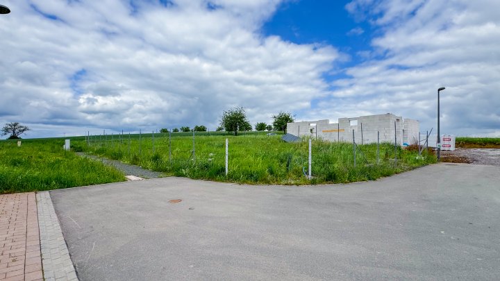 IM NEUBAUGEBIET - Vollerschlossenes Baugrundstück in 66484 Großsteinhausen