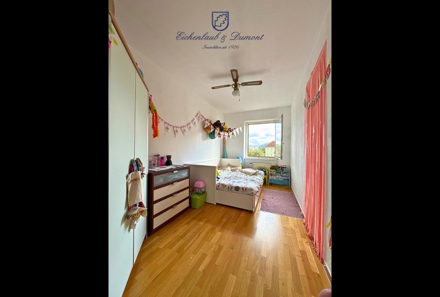 Schlafzimmer (2)