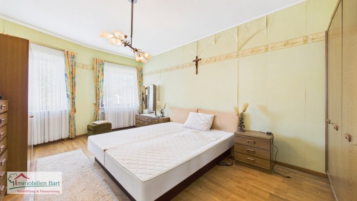 GASTSTÄTTE / WOHNHAUS MIT ELW / VIELSEITIGE VERWENDUNG / TOP LAGE VON MERZIG-HILBRINGEN